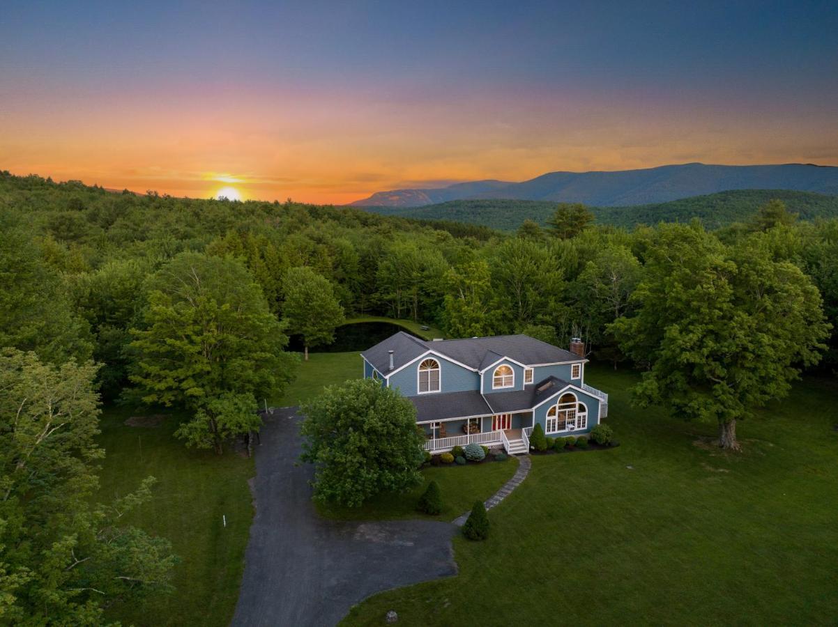 Mountain Blue Vista - Luxury Retreat Near Ski Resorts With Pond, Firepit And Hot Tub Windham Extérieur photo