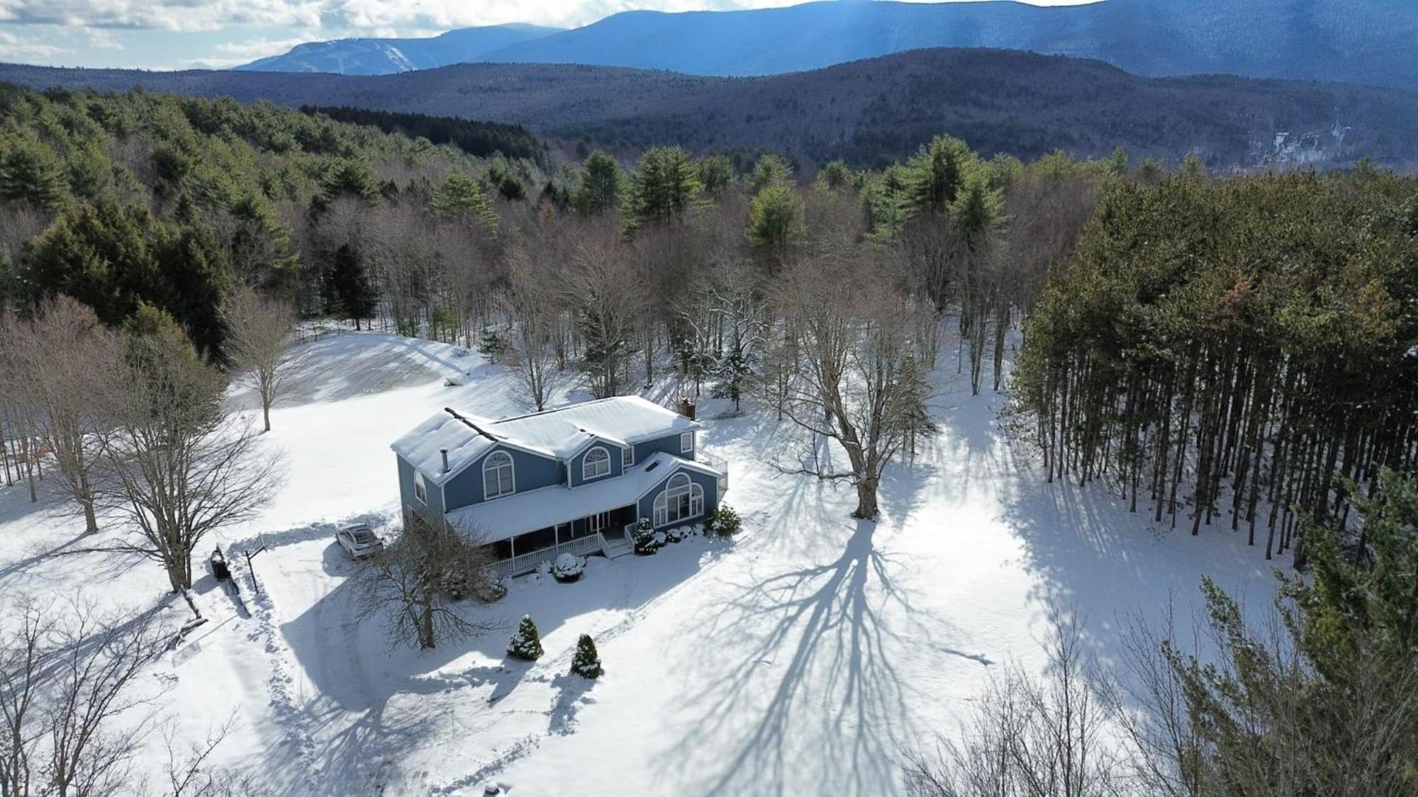 Mountain Blue Vista - Luxury Retreat Near Ski Resorts With Pond, Firepit And Hot Tub Windham Extérieur photo
